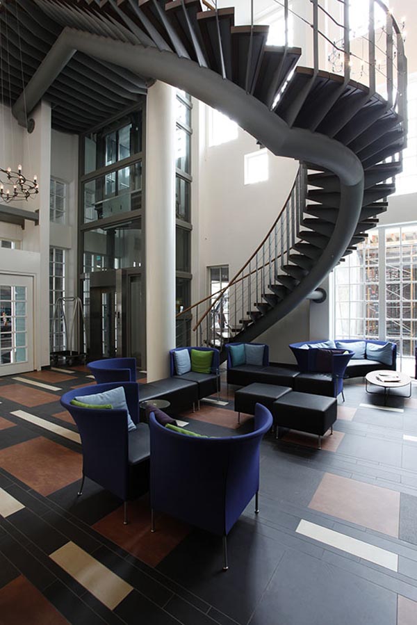 Lobby-of-the-Inntel-Hotel-Amsterdam-Zaandam-by-WAM-Architecten-784536.jpg